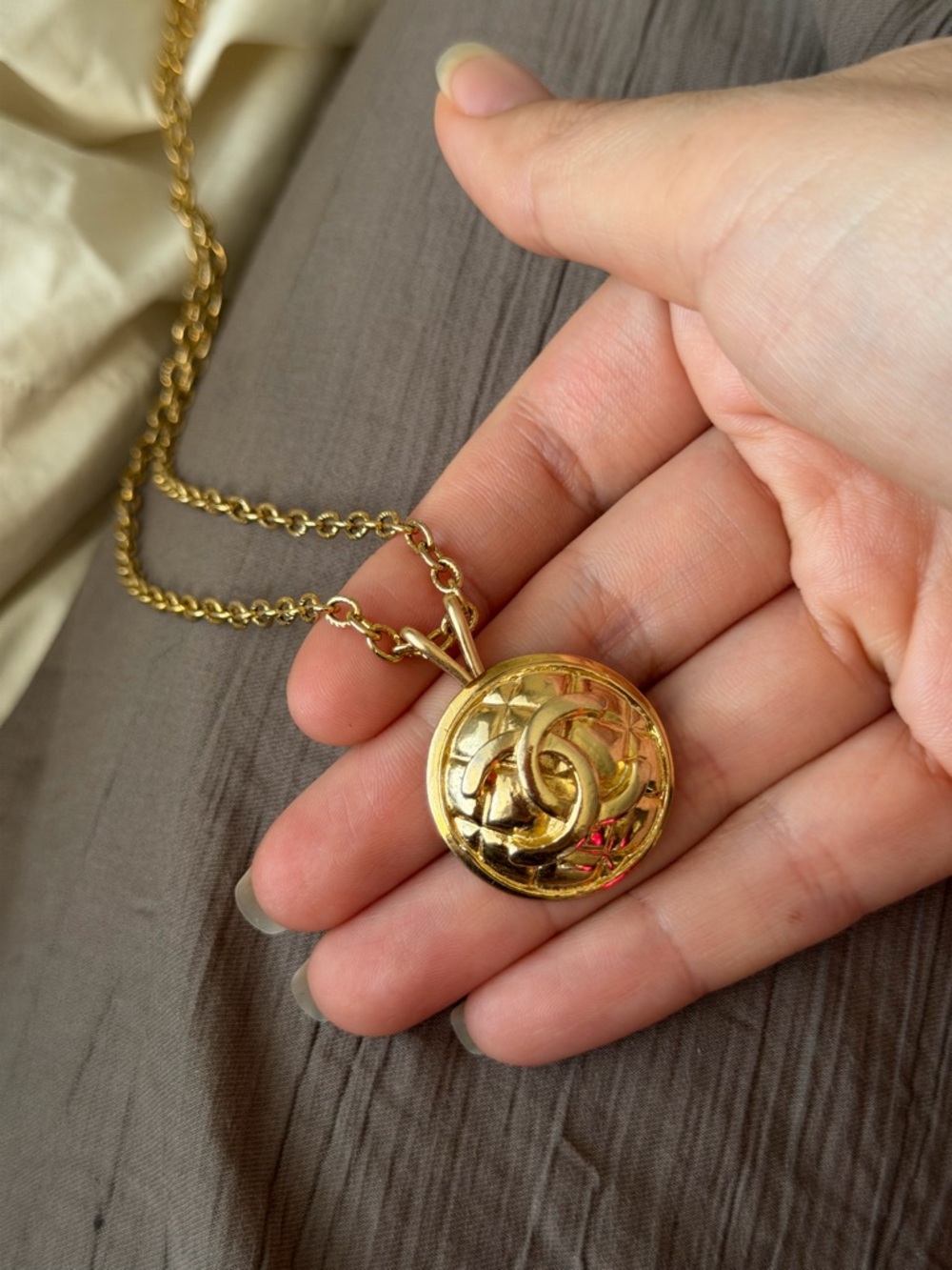 Vintage Gold-Tone Chanel Interlocking CC Pendant Necklace - Picture 17 of 17